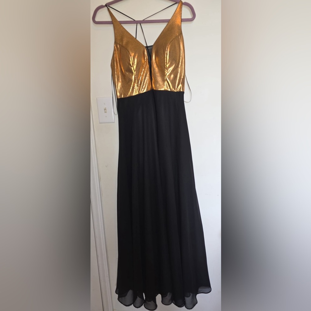 Elegant Gold and Black Evening Dress